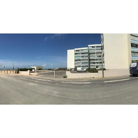 Vue Sur Aux Pieds De La * سا يْليرْ دو ري