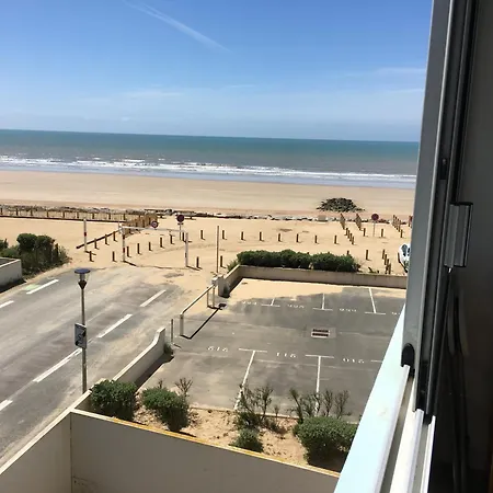 Vue Sur Aux Pieds De La سا يْليرْ دو ري